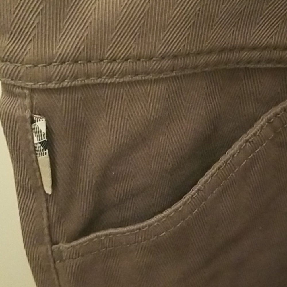Burberry Wide Leg Cargo Oversized pants. - Picture 4 of 12